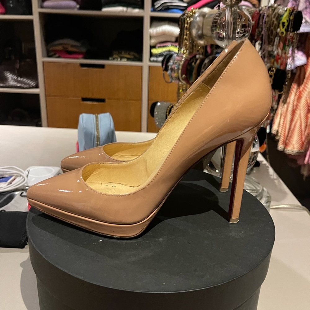 Christian Louboutin Women's Stiletto Heel Tan